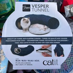 Catit Vesper Cat Tunnel with Soft Cushion. Blue. NEW